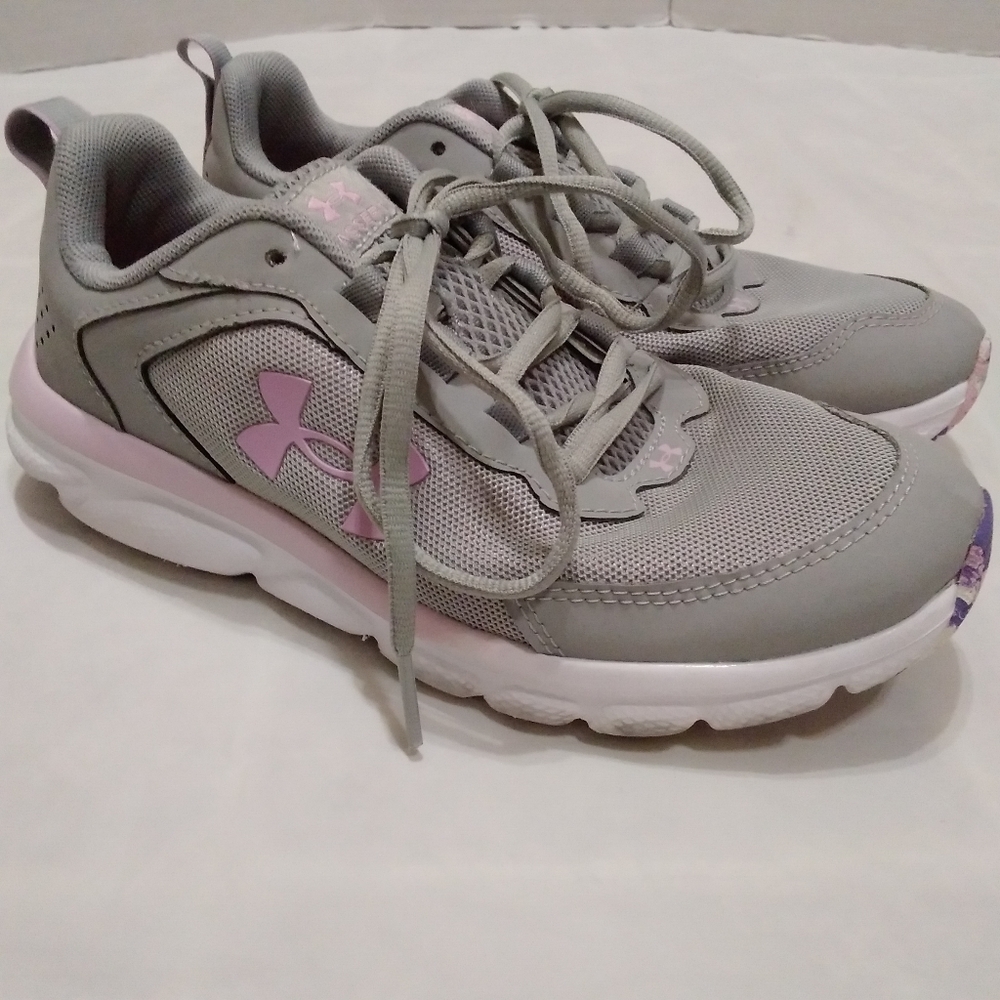 Under Armour Assert Girl's 4.5Y